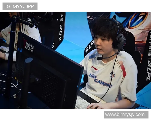 TES与AL激战正酣 两队巅峰对决引发赛场热议 赛季命运一战定胜负 TES与AL激战正酣 两队巅峰对决引发赛场热议 赛季命运一战定胜负