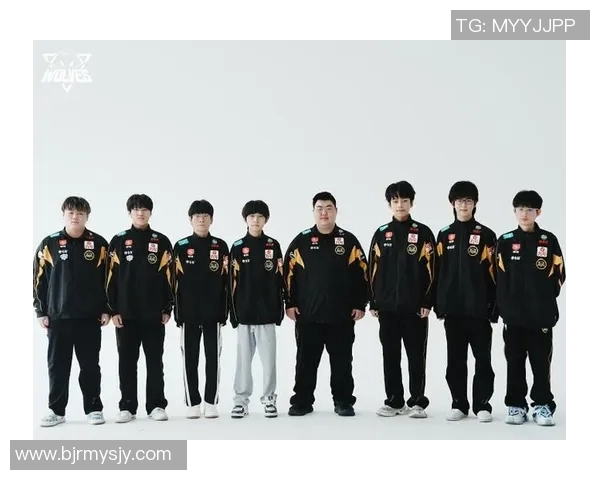 重庆狼队力挫群雄勇夺冠军荣誉 再创王者辉煌成就