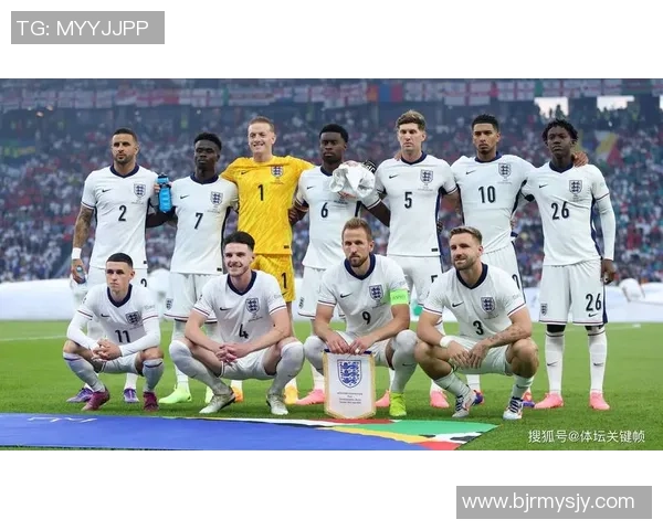 世界杯激情四溢各国球队争辉赛场英雄谱写荣耀传奇